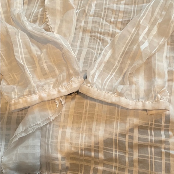 White House Black Market Sheer White Ruffled Blouse small - Picture 11 of 12